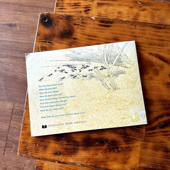 Vintage 1967 Questions And Answers About Ants Paperback Book - Picture 8 of 9